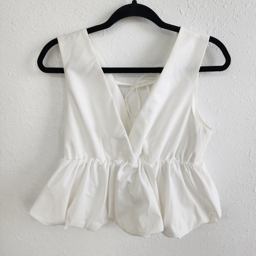 Buttermelon Babydoll Chic Peplum White Sleeveless Blouse Size Medium - Picture 4 of 8